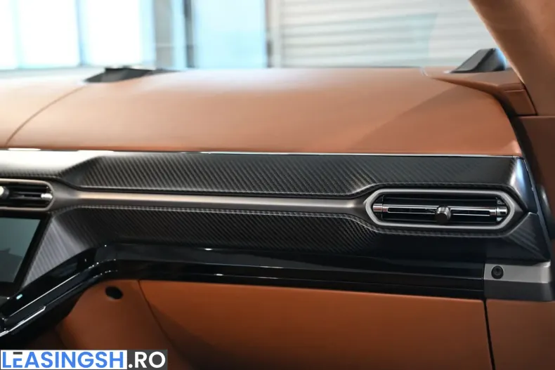 Aston Martin V8 Vantage din 2025 cu 9.720 km - oferta AST226378 - foto 47