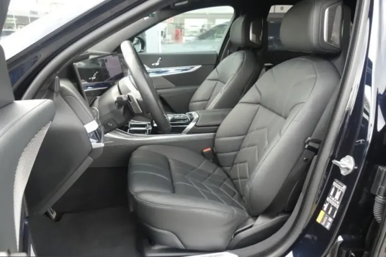 BMW i7 (Seria 7) din 2024 cu 15.450 km - oferta BMW226386 - foto 8