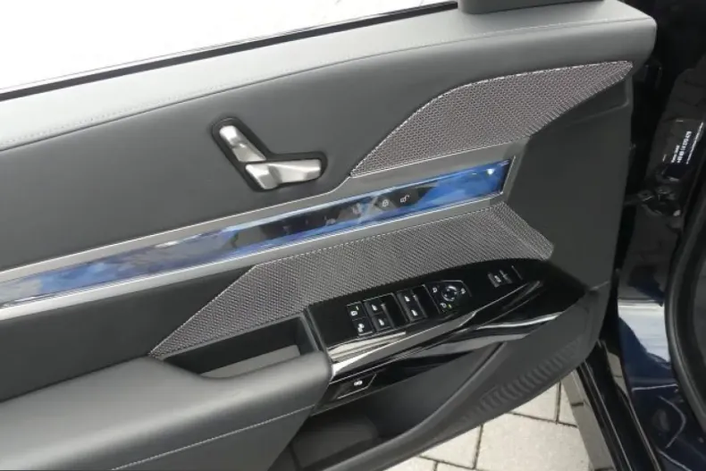 BMW i7 (Seria 7) din 2024 cu 15.450 km - oferta BMW226386 - foto 10