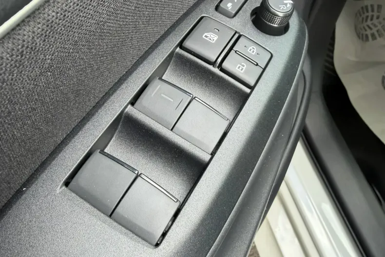 Toyota Yaris din 2026 cu 10 km - oferta TOY226389 - foto 10