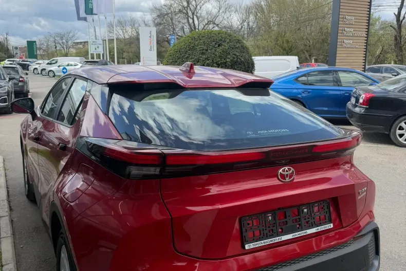 Toyota C-HR din 2025 cu 10 km - oferta TOY226390 - foto 7