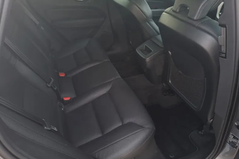 Volvo XC60 din 2021 cu 119.282 km - oferta VOL226395 - foto 12