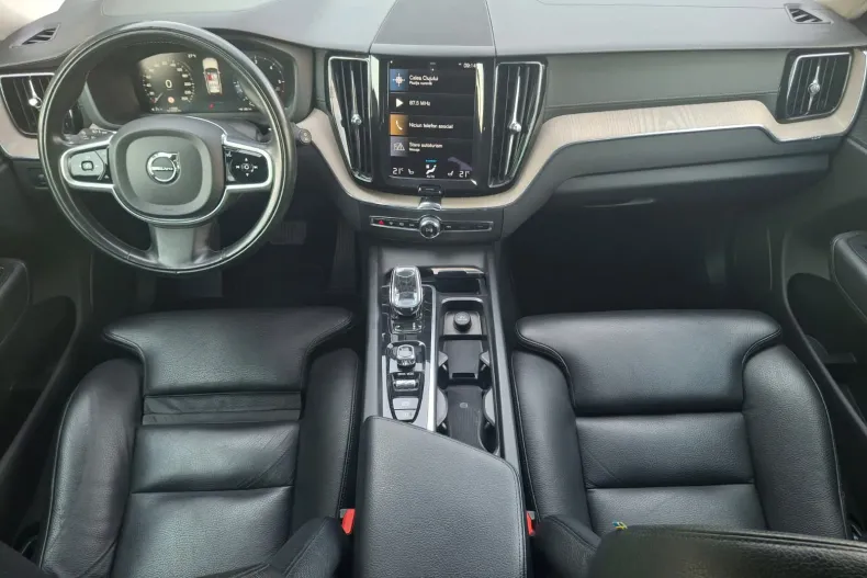 Volvo XC60 din 2021 cu 119.282 km - oferta VOL226395 - foto 16