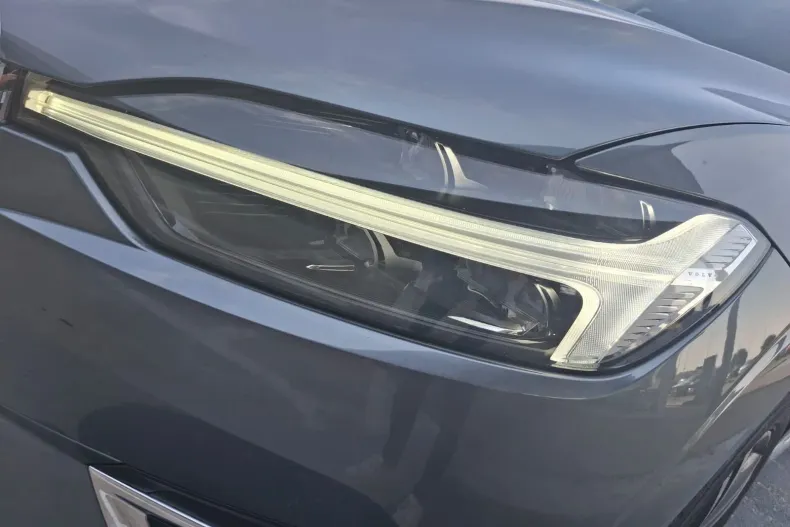 Volvo XC60 din 2021 cu 119.282 km - oferta VOL226395 - foto 25
