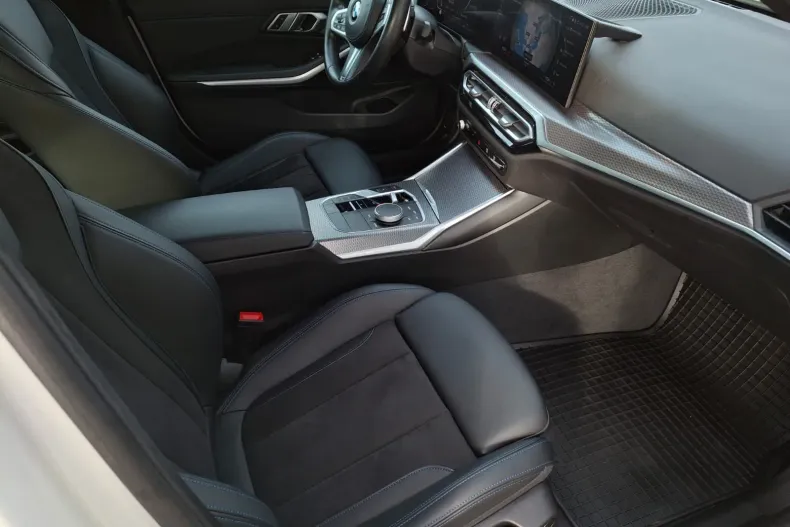 BMW 330i (Seria 3) din 2023 cu 43.079 km - oferta BMW226403 - foto 11