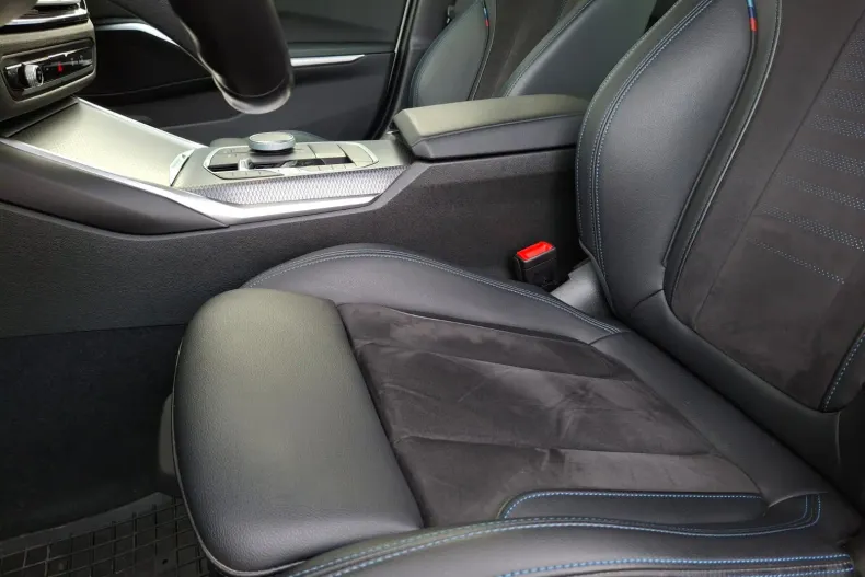 BMW 330i (Seria 3) din 2023 cu 43.079 km - oferta BMW226403 - foto 27