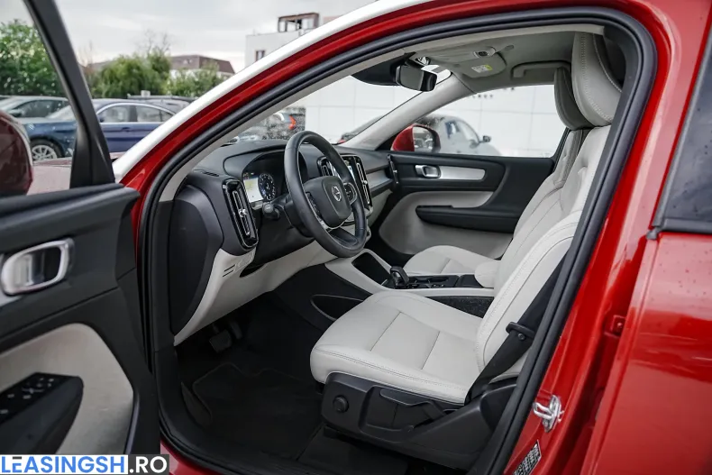 Volvo XC40 din 2021 cu 25.650 km - oferta VOL226409 - foto 12