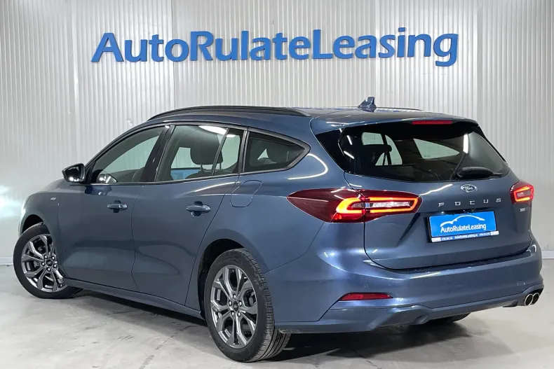 Ford Focus din 2023 cu 45.953 km - oferta FOR226436 - foto 4