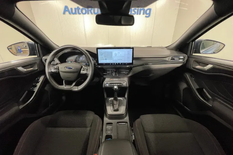 Ford Focus din 2023 cu 45.953 km - oferta FOR226436 - foto 7