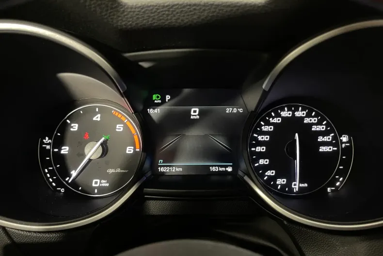 Alfa Romeo Stelvio din 2021 cu 162.212 km - oferta ALF226437 - foto 24
