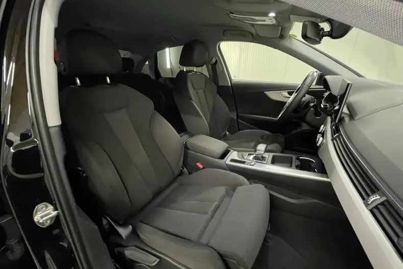 Audi A4 Limuzina din 2023 cu 76.130 km - oferta AUD226443 - foto 10