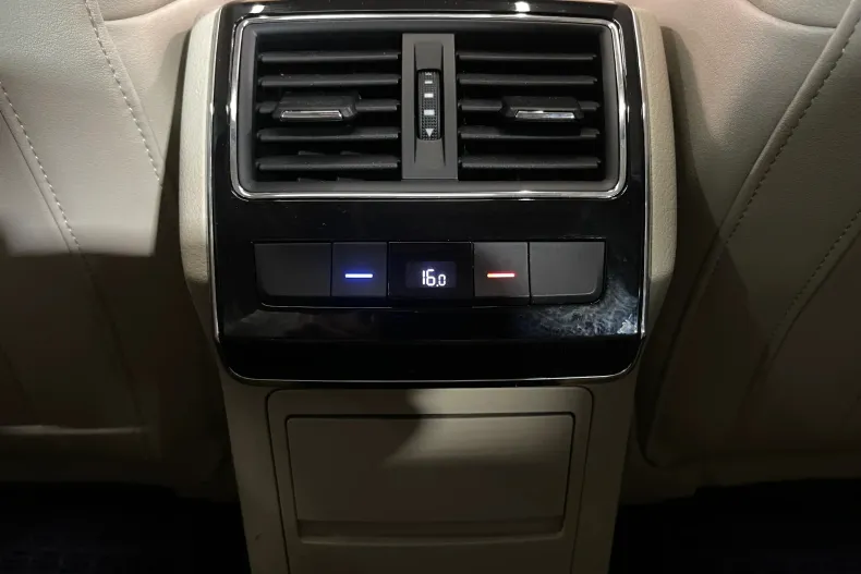 Skoda Superb din 2022 cu 142.858 km - oferta SKO226444 - foto 23