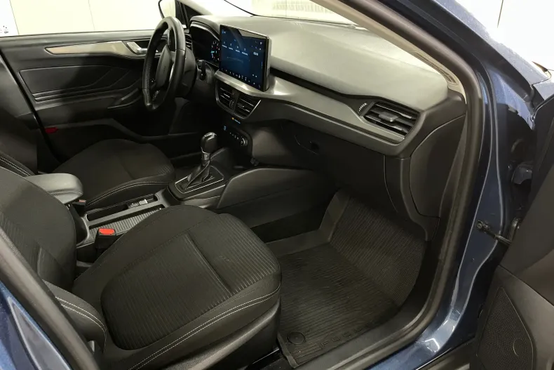 Ford Focus din 2023 cu 68.147 km - oferta FOR226445 - foto 9