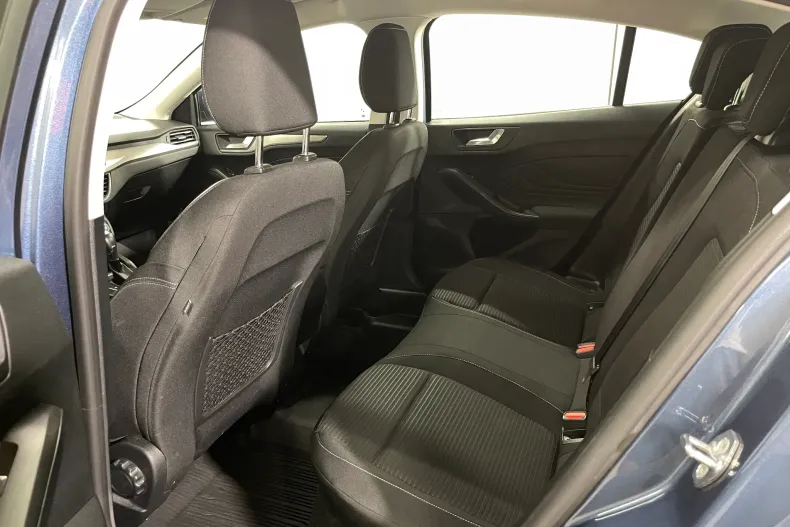 Ford Focus din 2023 cu 68.147 km - oferta FOR226445 - foto 10