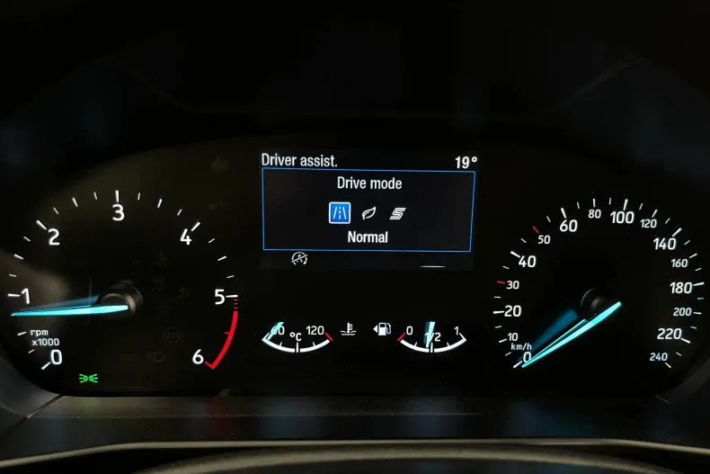 Ford Focus din 2021 cu 125.142 km - oferta FOR226447 - foto 18