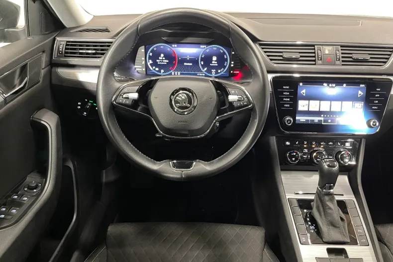 Skoda Superb din 2023 cu 41.764 km - oferta SKO226450 - foto 6