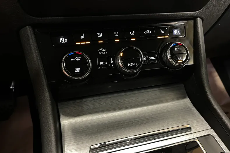 Skoda Superb din 2023 cu 41.764 km - oferta SKO226450 - foto 19