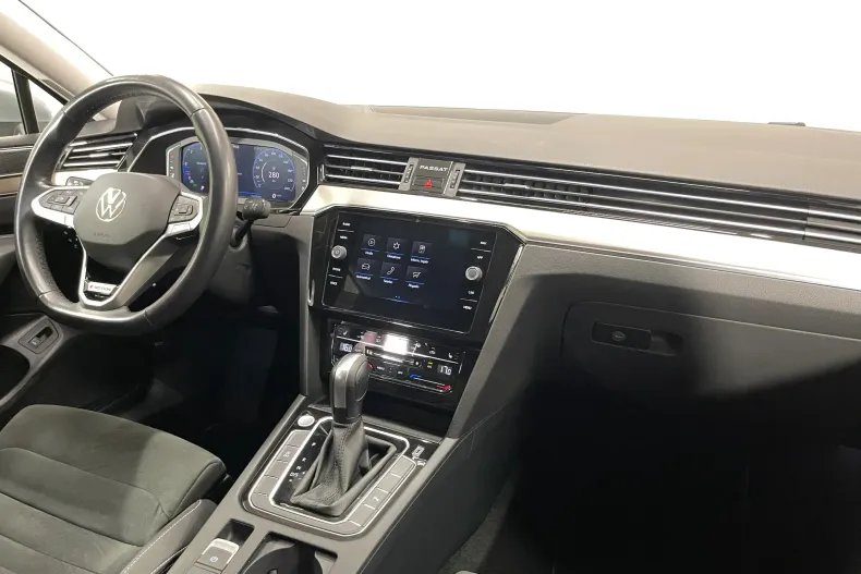 Volkswagen Passat din 2022 cu 116.256 km - oferta VOL226457 - foto 8