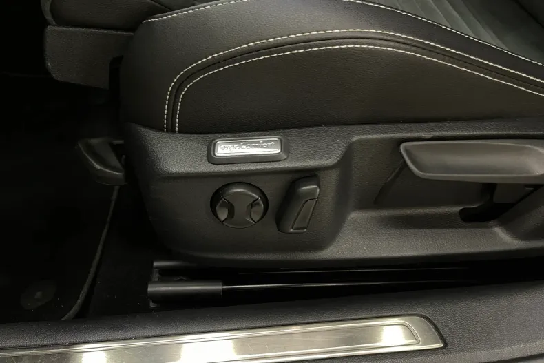 Volkswagen Passat din 2022 cu 116.256 km - oferta VOL226457 - foto 20