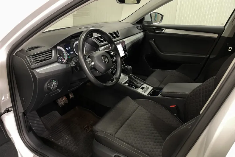 Skoda Superb din 2020 cu 78.097 km - oferta SKO226472 - foto 5
