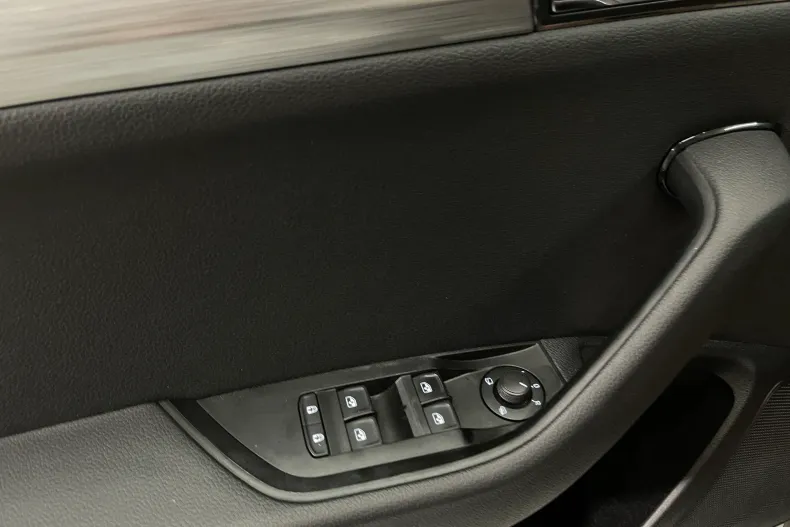 Skoda Superb din 2020 cu 78.097 km - oferta SKO226472 - foto 22