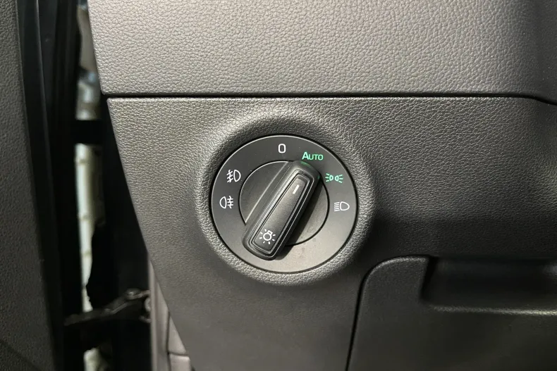 Skoda Karoq din 2021 cu 102.531 km - oferta SKO226473 - foto 21