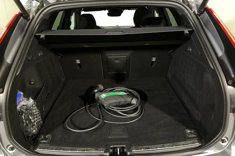 Volvo XC60 din 2021 cu 102.890 km - oferta VOL226474 - foto 13