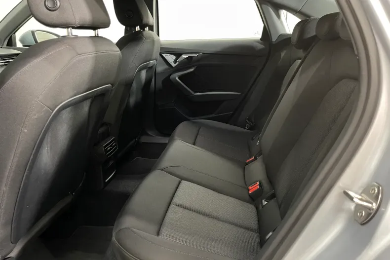 Audi A3 Limuzina din 2022 cu 62.247 km - oferta AUD226477 - foto 11