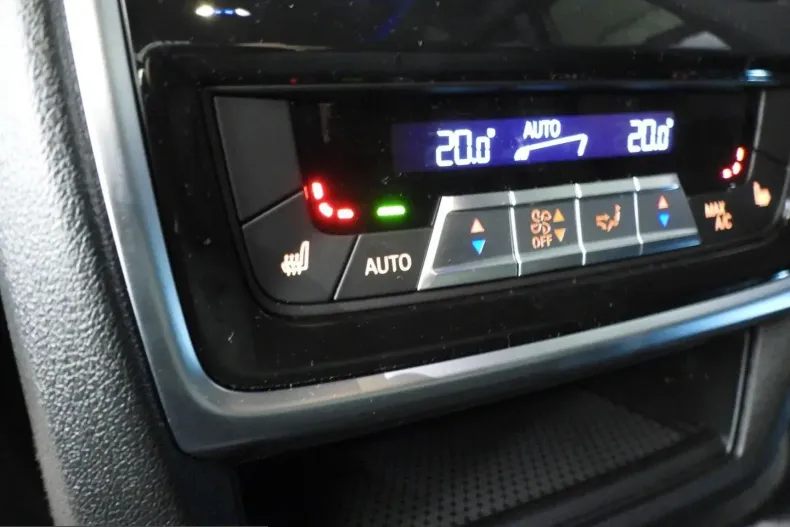 BMW XM (Seria X) din 2025 cu 11.000 km - oferta BMW226501 - foto 18