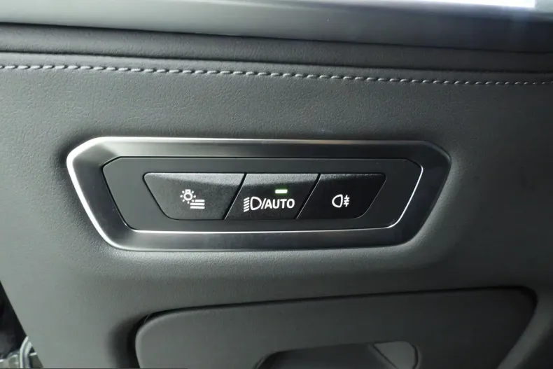 BMW XM (Seria X) din 2025 cu 11.000 km - oferta BMW226501 - foto 24
