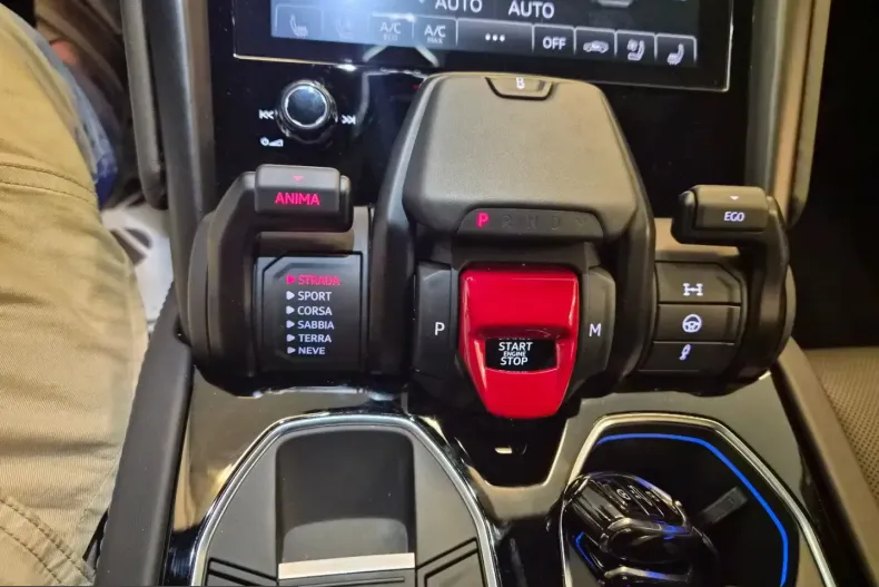 Lamborghini Urus din 2025 cu 16.300 km - oferta LAM226520 - foto 13