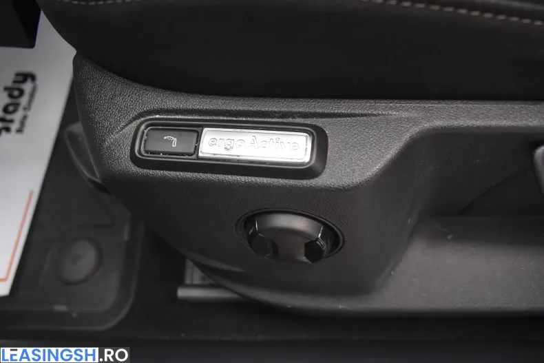 Volkswagen T-Roc din 2023 cu 99.829 km - oferta VOL226553 - foto 11