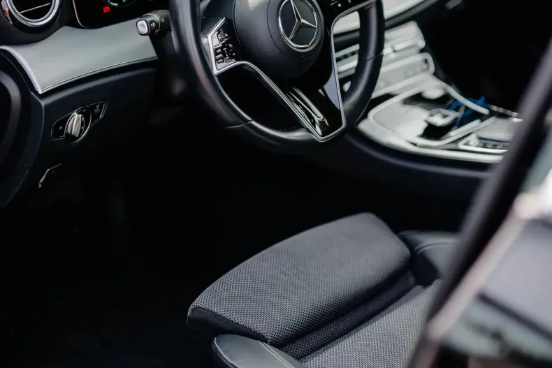 Mercedes-Benz E (Clasa E) din 2020 cu 123.990 km - oferta MER226563 - foto 30
