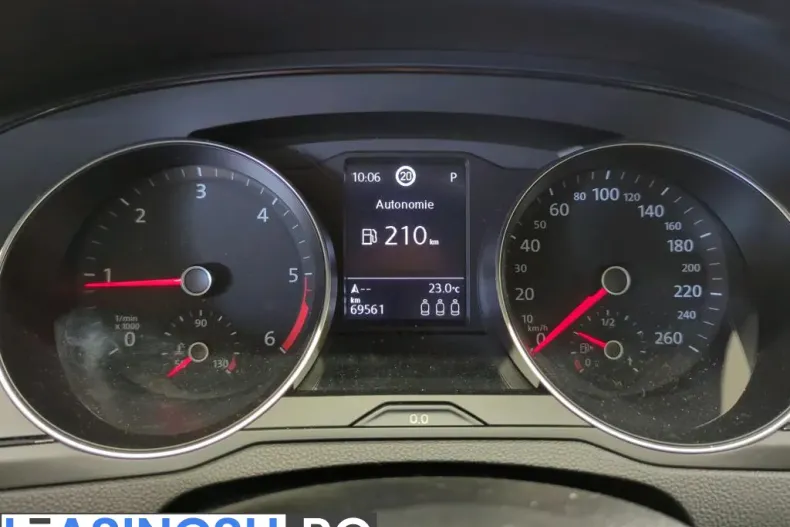 Volkswagen Passat din 2021 cu 69.561 km - oferta VOL226566 - foto 4