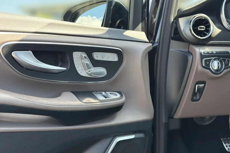 Mercedes-Benz V (Clasa V) din 2023 cu 27.000 km - oferta MER226574 - foto 22