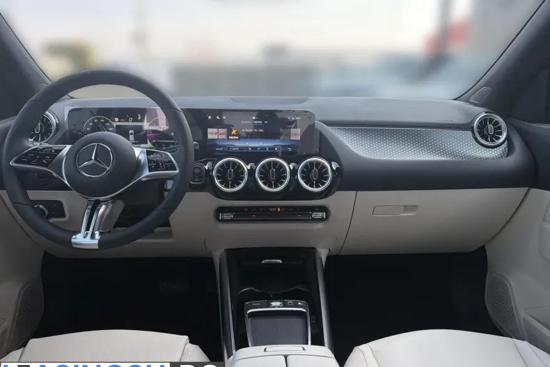 Mercedes-Benz GLA (Clasa GLA) din 2025 cu 3.500 km - oferta MER226586 - foto 11