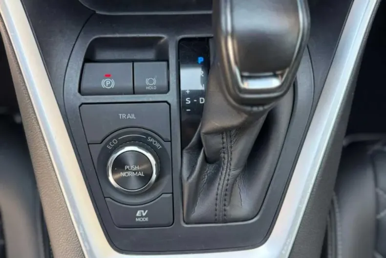Toyota RAV4 din 2021 cu 145.000 km - oferta TOY226592 - foto 24