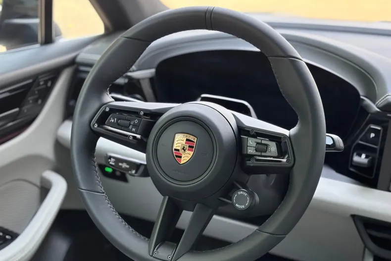 Porsche Macan din 2026 cu 12.000 km - oferta POR226600 - foto 11
