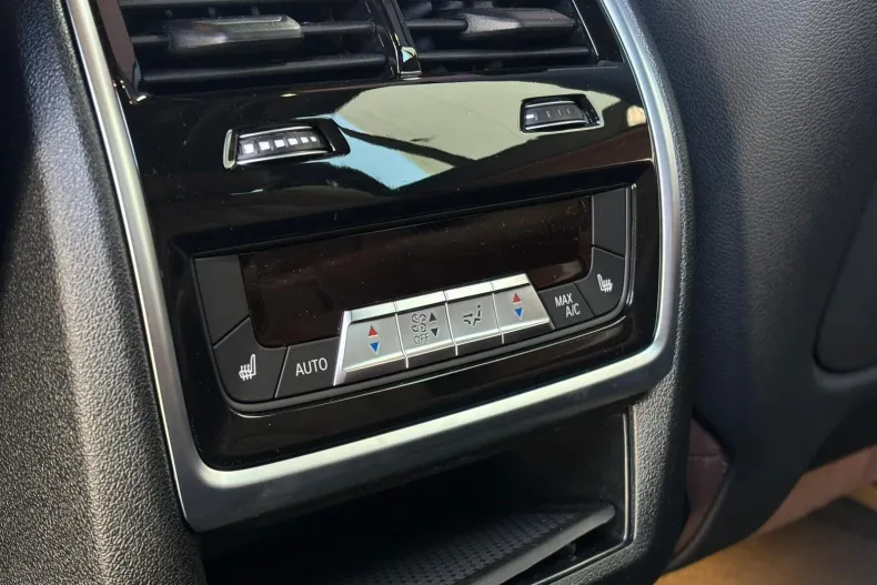 BMW X7 (Seria X) din 2025 cu 12.000 km - oferta BMW226601 - foto 22