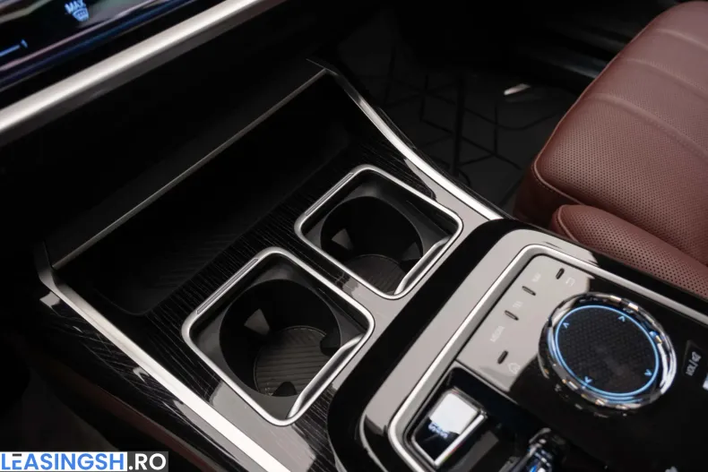 BMW 740d (Seria 7) din 2025 cu 10.000 km - oferta BMW226609 - foto 19