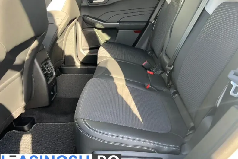 Ford Kuga din 2025 cu 5 km - oferta FOR226626 - foto 7