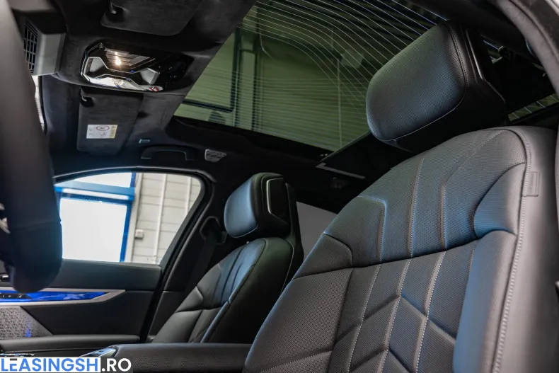 BMW 740d (Seria 7) din 2026 cu 24 km - oferta BMW226632 - foto 5