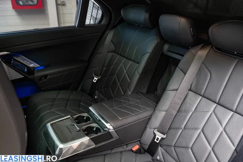 BMW 740d (Seria 7) din 2026 cu 24 km - oferta BMW226632 - foto 13