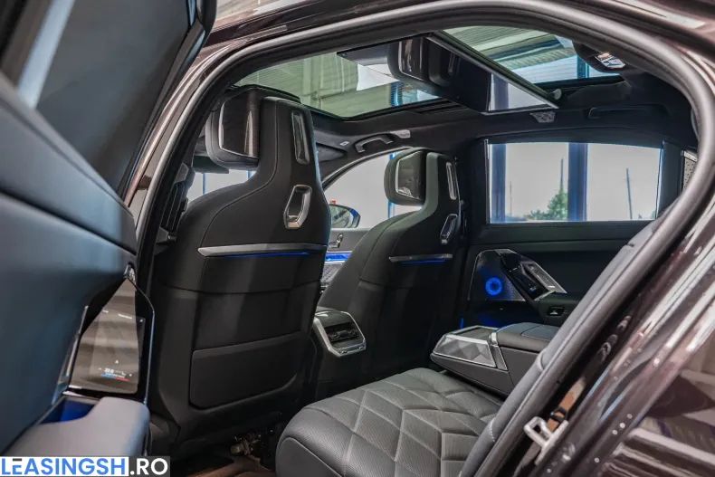 BMW 740d (Seria 7) din 2026 cu 24 km - oferta BMW226632 - foto 14