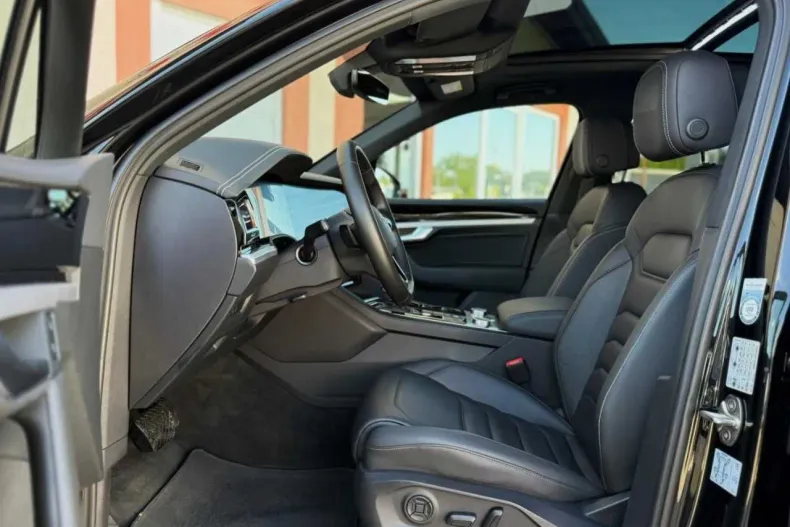 Volkswagen Touareg din 2023 cu 149.000 km - oferta VOL226658 - foto 14