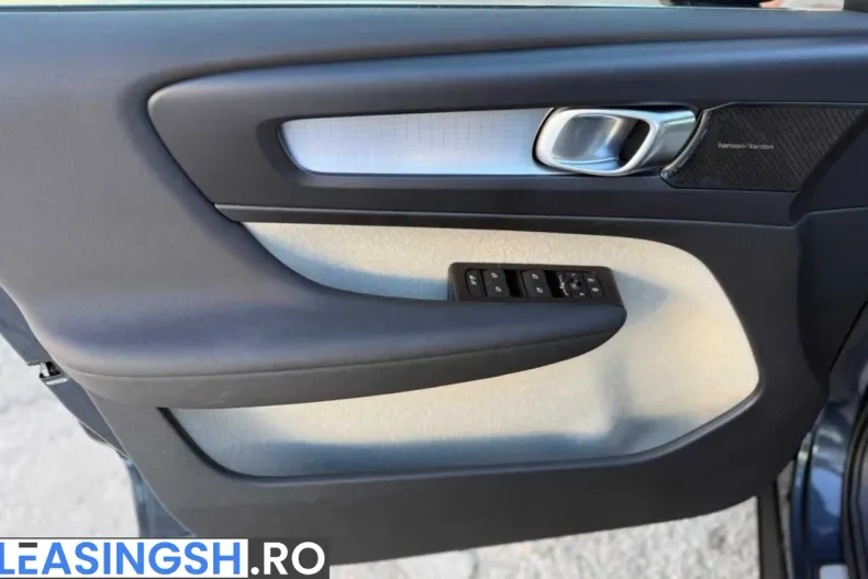 Volvo XC40 din 2020 cu 101.000 km - oferta VOL226659 - foto 15