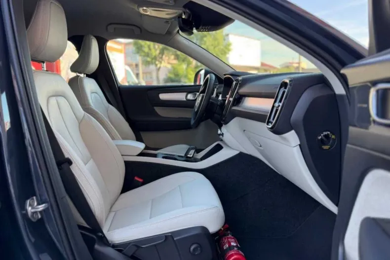 Volvo XC40 din 2020 cu 101.000 km - oferta VOL226659 - foto 19