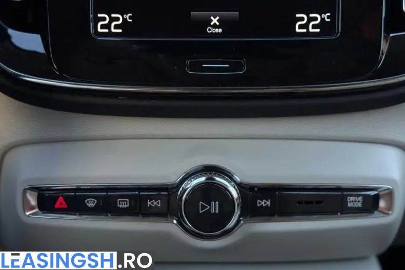 Volvo XC40 din 2020 cu 101.000 km - oferta VOL226659 - foto 23