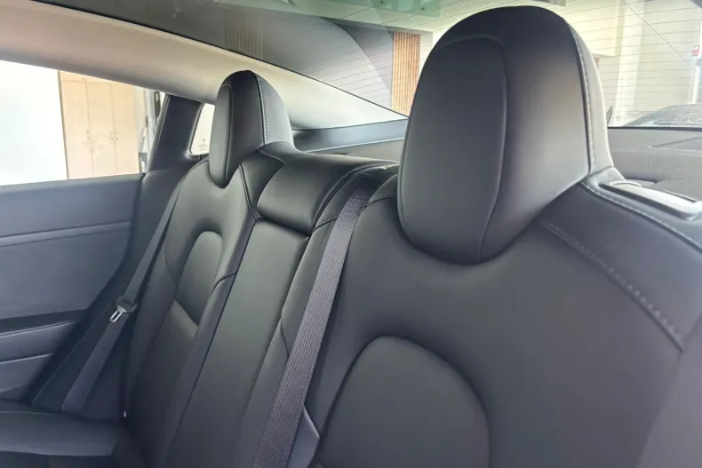 Tesla Model 3 din 2022 cu 95.300 km - oferta TES226663 - foto 12