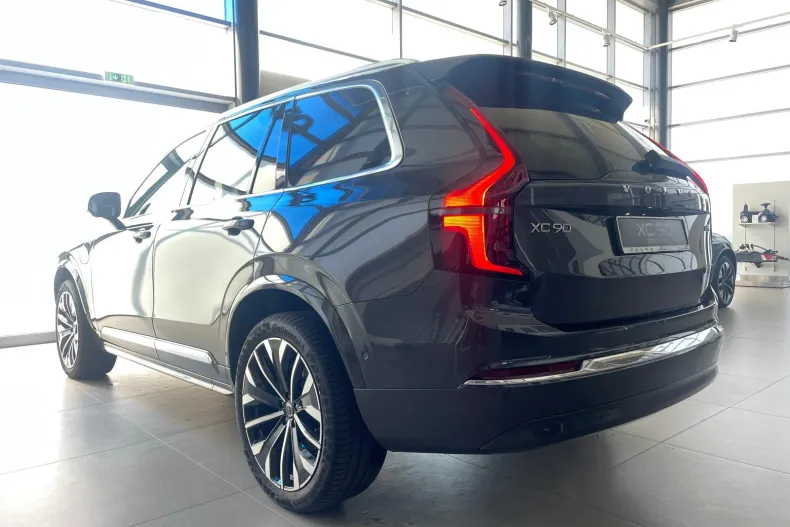 Volvo XC90 din 2025 cu 2.000 km - oferta VOL226664 - foto 7